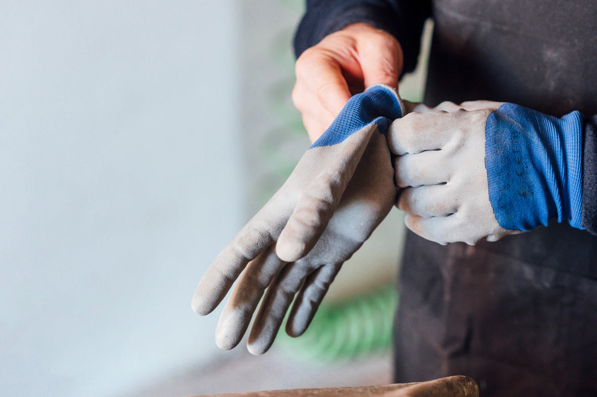 cut resistant gloves