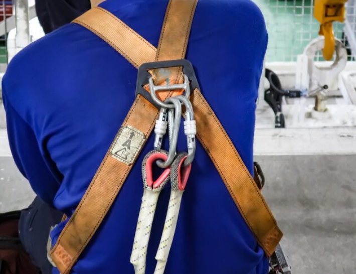 Understanding the Role of Adjustable Lanyards in Fall Safety